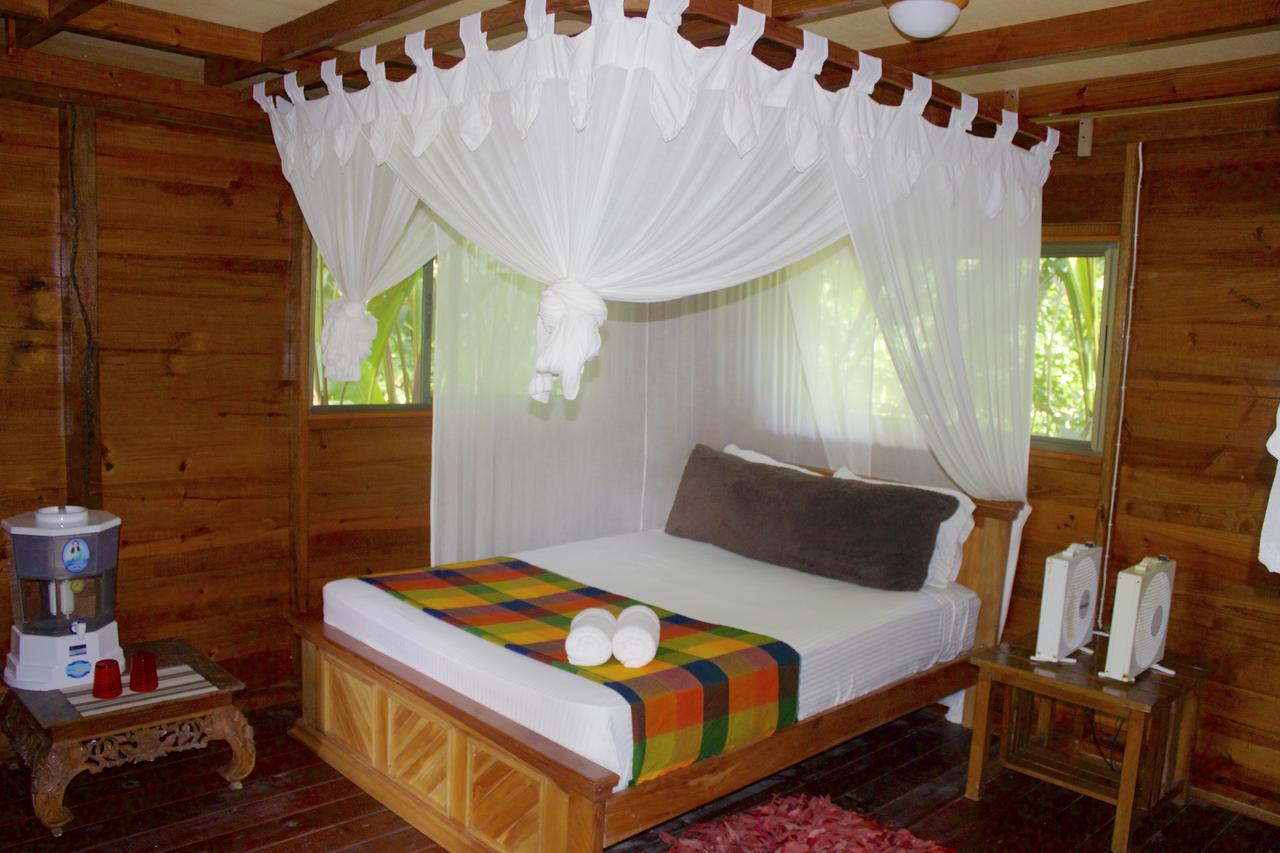 Red Frog Bungalows Surf Resort Bastimentos Exterior photo
